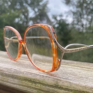 Vintage Tura eyeglasses frames Japan 52[]18 135 gold tone rust color tortoise